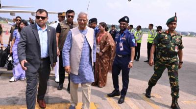 চট্টগ্রাম পৌঁছেছেন প্রধান উপদেষ্টা
