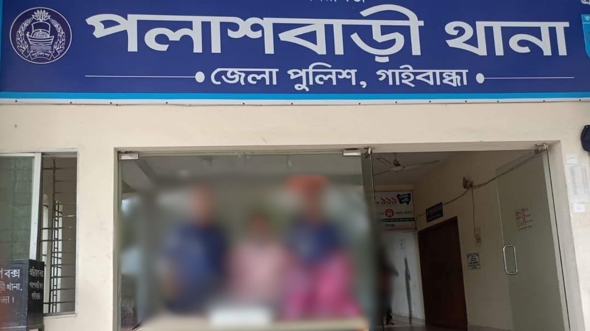 ইট বোঝাই ট্রলির চাপায় শিশু নিহত