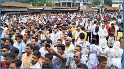 শেরপুরে সামগ্রিক উন্নয়নের দাবিতে মানববন্ধন