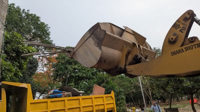 সোহরাওয়ার্দী উদ্যানে অবৈধ দোকান–স্থাপনা উচ্ছেদ