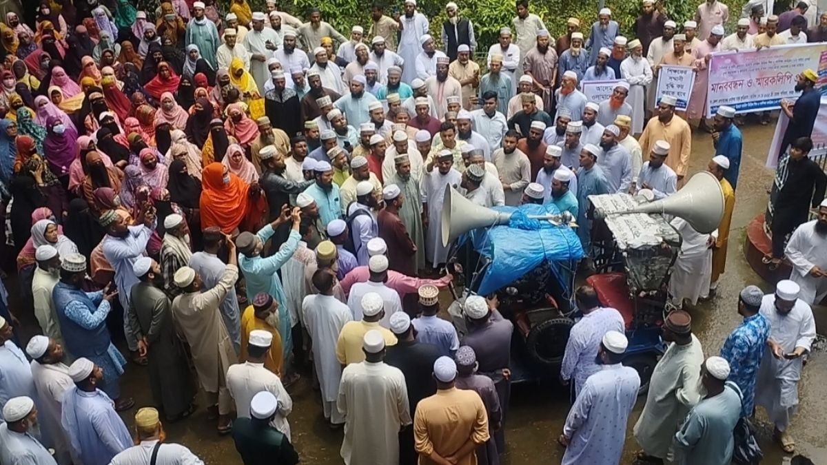 কুড়িগ্রামে ৫ দাবিতে বিক্ষোভ মিছিল