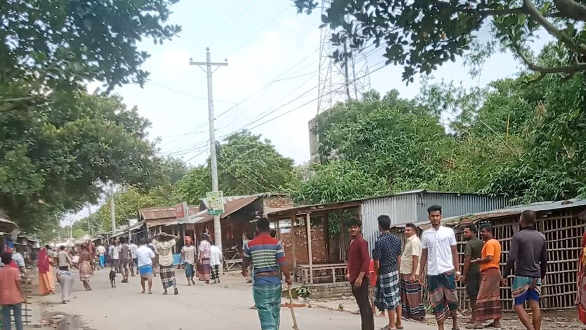 ঝিনাইদহে দুই গ্রামবাসীর সংঘর্ষে আহত ৪০, বাড়িঘর-দোকান ভাঙচুর