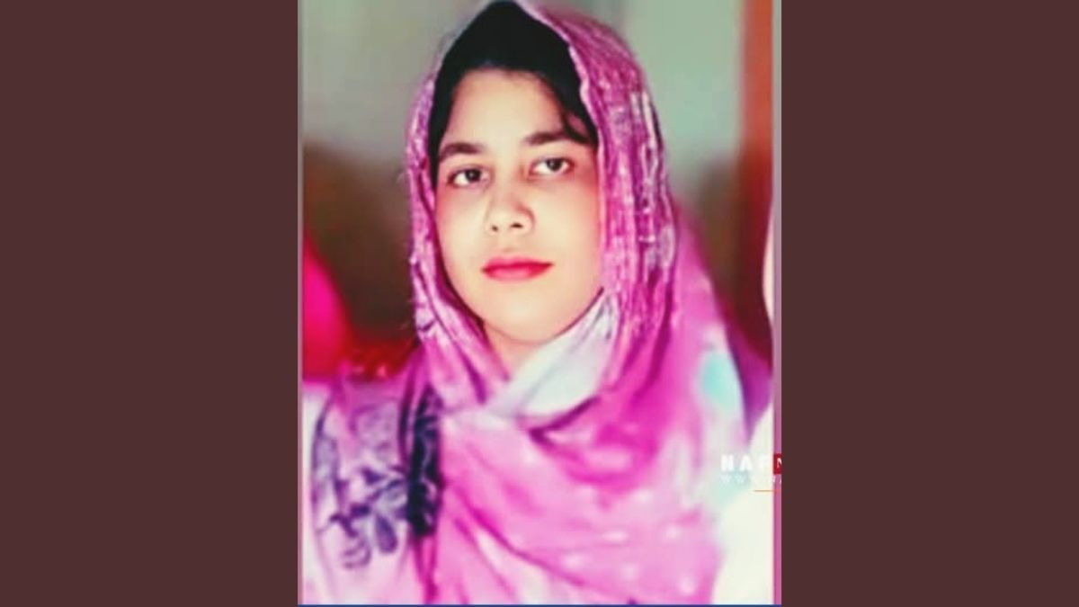 টেকনাফে গৃহবধূর ঝুলন্ত লাশ উদ্ধার