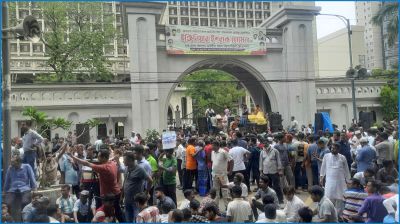 আগামীকালও নগর ভবনের সামনে অবস্থান করবে ইশরাক সমর্থকরা
