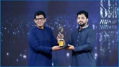 চঞ্চল চৌধুরীকে পুরস্কার তুলে দেওয়ার ব্যাখ্যা দিলেন ইশরাক