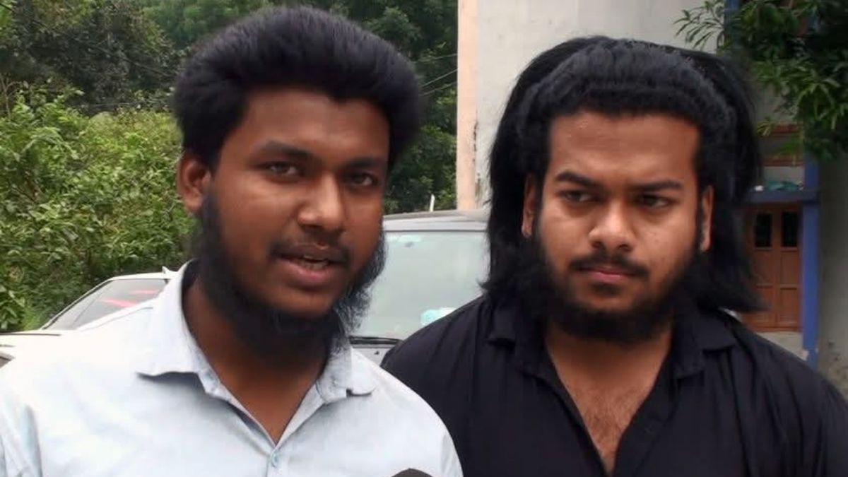 চাঁদাবাজির অভিযোগে মানিকগঞ্জে বৈষম্যবিরোধী ২ নেতা গ্রেপ্তার