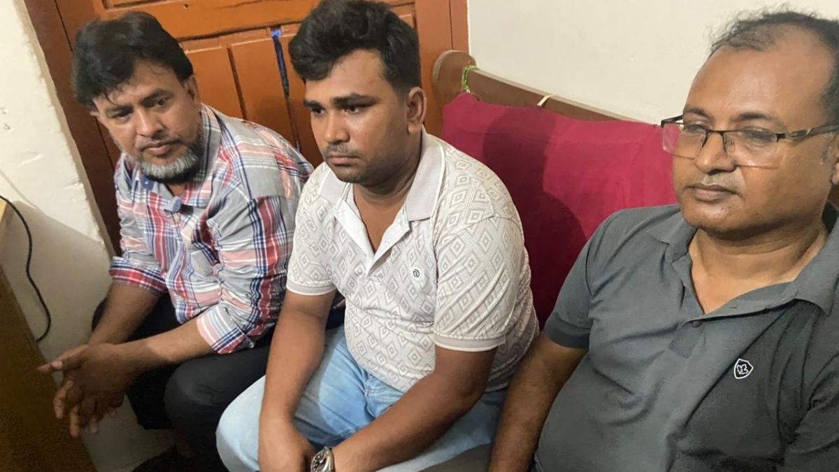 ‘চাঁদাবাজির সময়’ ৩ ভুয়া ম্যাজিস্ট্রেট-পুলিশ-সাংবাদিক আটক