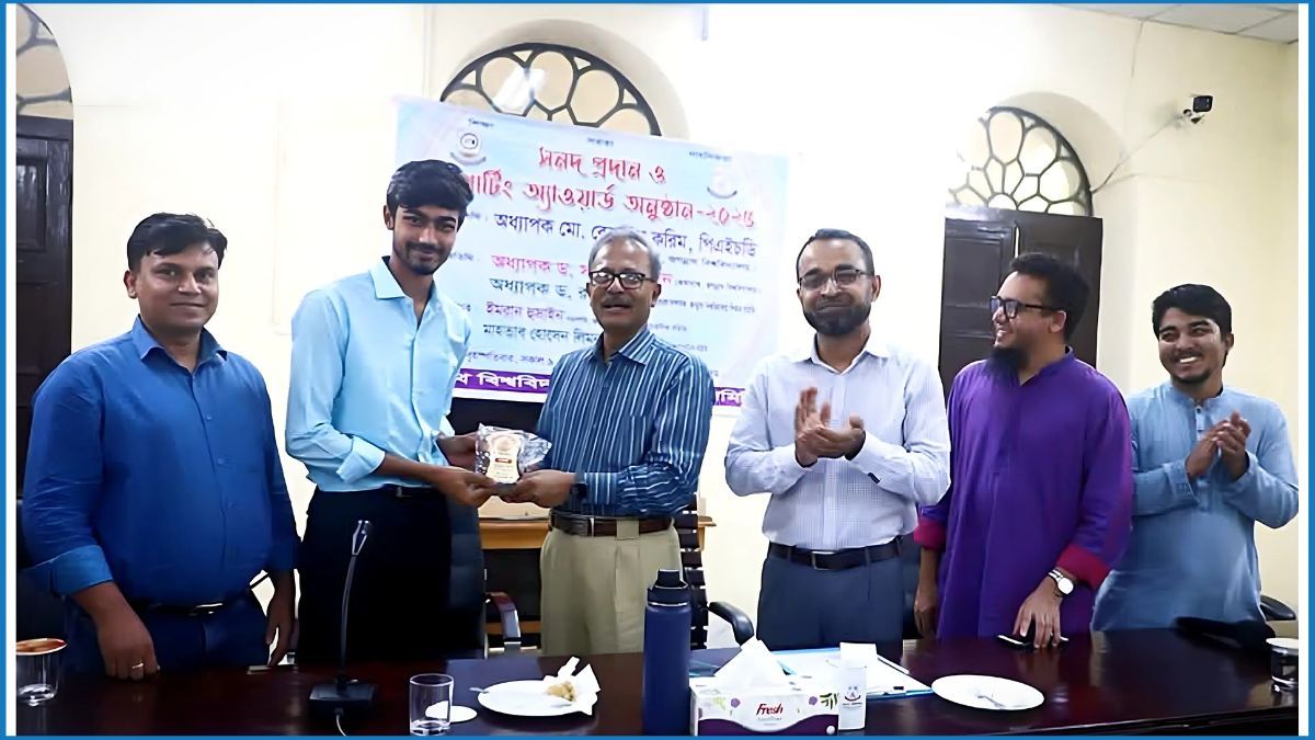 জবির সেরা রিপোর্টিং অ্যাওয়ার্ড পেলেন বাংলাদেশের খবরের নাইম