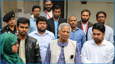 ‘পদত্যাগের ভাবনার’ মতো সংকটে কীভাবে পড়লেন অধ্যাপক ইউনূস?