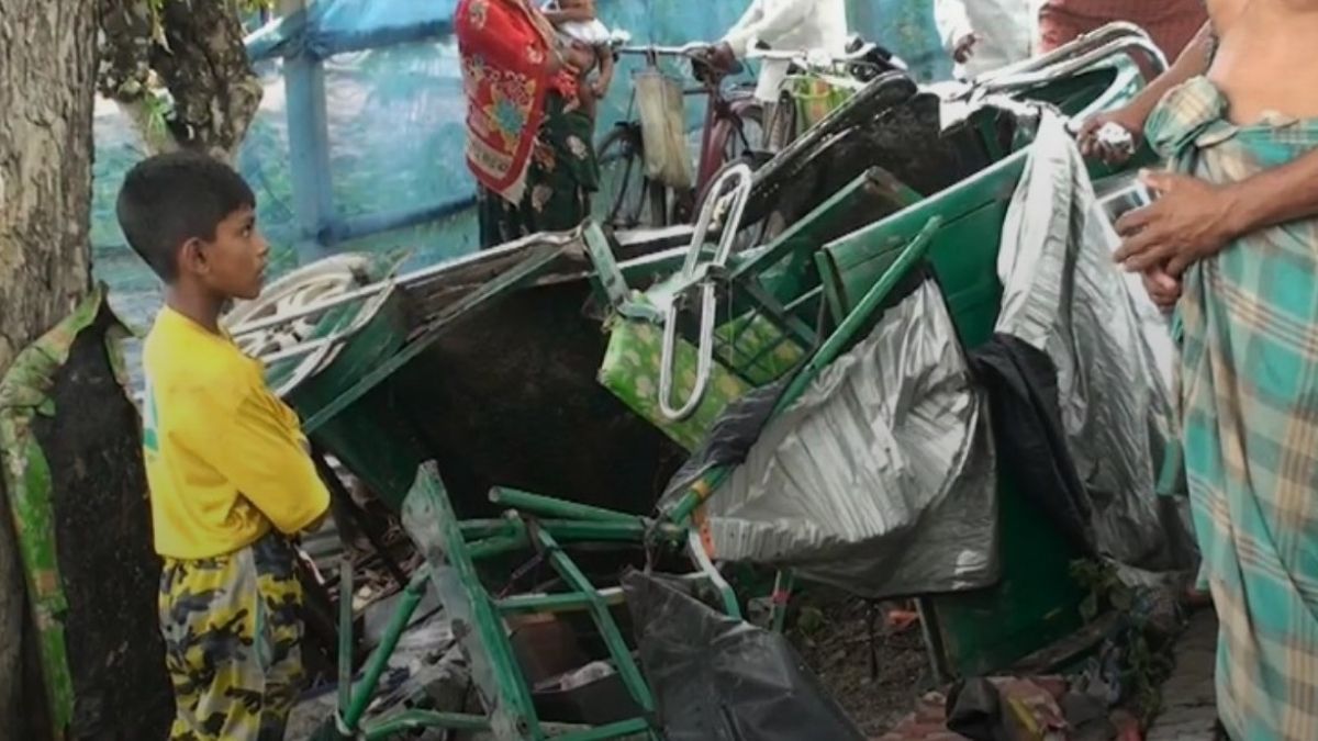 সাতক্ষীরায় সড়ক দুর্ঘটনায় শিশু নিহত