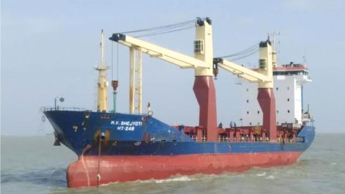 মোংলায় বাণিজ্যিক জাহাজে ডাকাতি, ৫০ লাখ টাকার মালামাল লুট