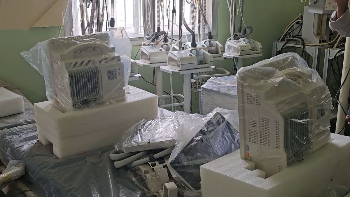 বান্দরবান হাসপাতালের আইসিইউ এখন পরিত্যক্ত ‘স্টোর রুম’