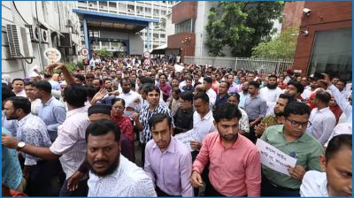 সচিবালয়ে বিক্ষোভ চলবে, কর্মচারীদের হুঁশিয়ারি হাসনাতের