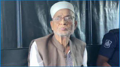 সাবেক ভূমিমন্ত্রী হীরাকে সস্ত্রীক মব থেকে উদ্ধার করল পুলিশ