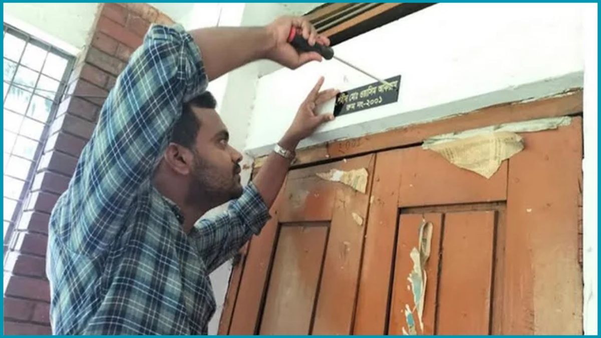 ঢাবির হলে জুলাই শহীদদের নামে নেমপ্লেট লাগানোর উদ্যোগ