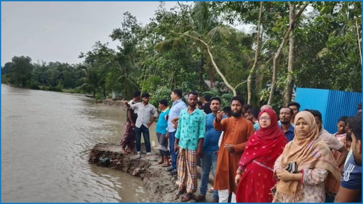 সোনাগাজীতে জোয়ারে প্লাবিত এলাকা পরিদর্শনে ইউএনও