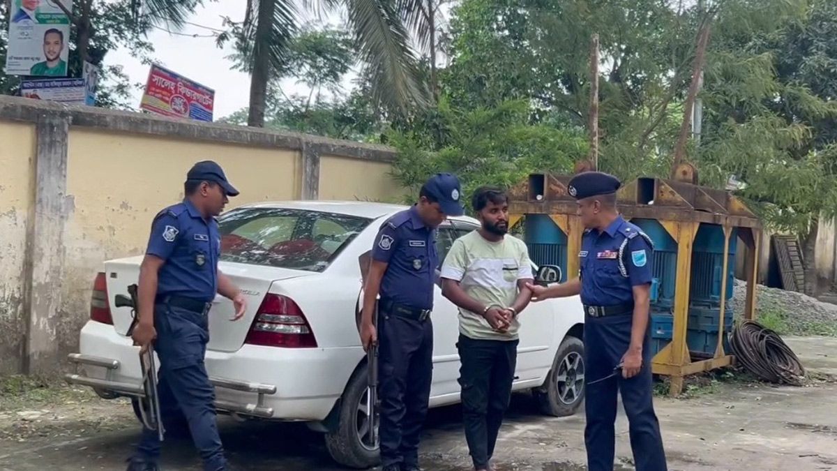 শিবচরে ৬৮০০ পিস ইয়াবাসহ কারবারি গ্রেপ্তার