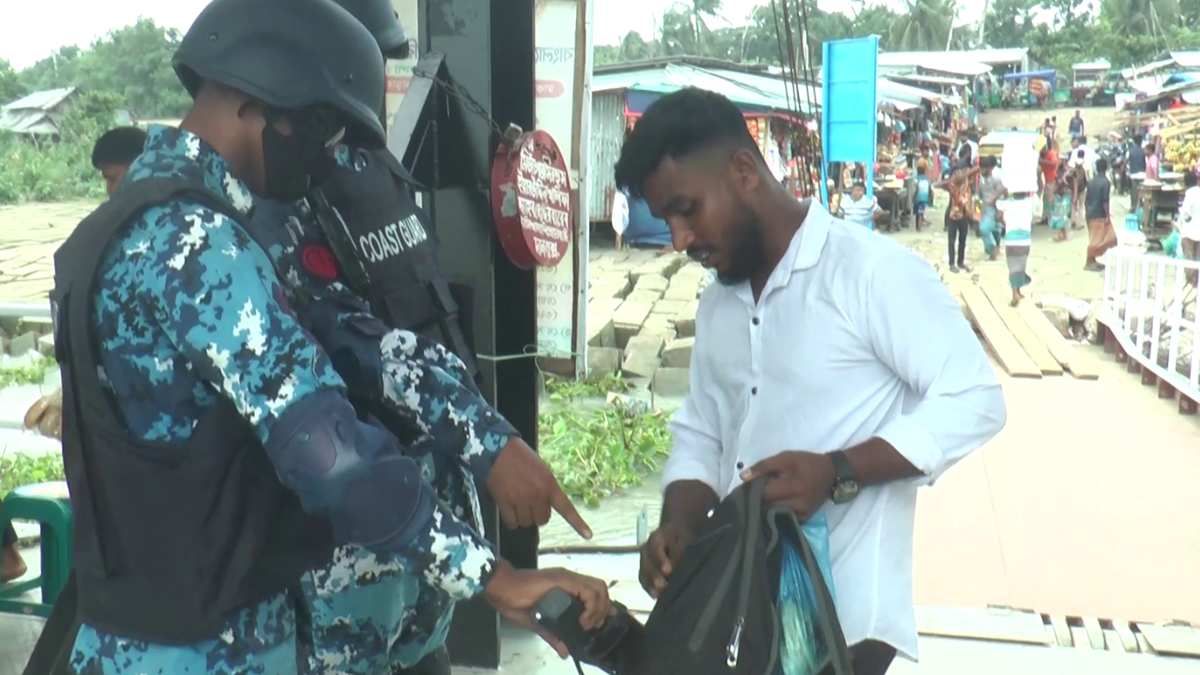 উপকূলীয় জেলাগুলোতে ঘরমুখো মানুষের নিরাপত্তায় তৎপর কোস্টগার্ড