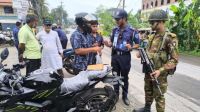 চাঁদপুরে যৌথ বাহিনীর চেকপোস্টে ২২ মোটরসাইকেল জব্দ