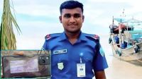 ৩৯ যাত্রী নিয়ে ট্রলারডুবি, পুলিশ সদস্যের মরদেহ উদ্ধার