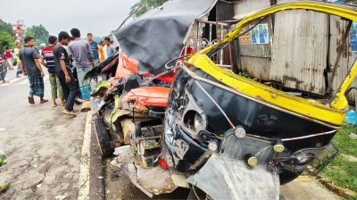 ঢাকা-বরিশাল মহাসড়কে বাসের ধাক্কায় নিহত ৫