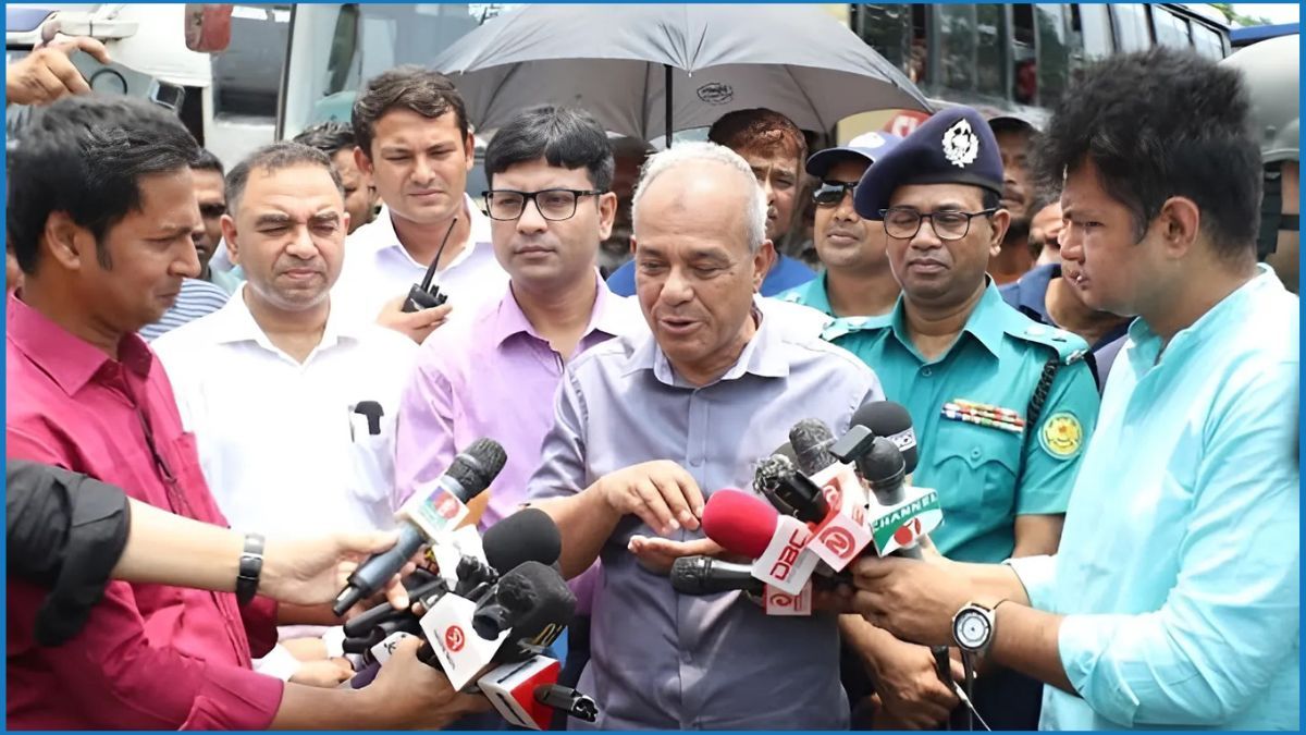 নিয়ম মেনে চললে আইনশৃঙ্খলা পরিস্থিতি ও যানজট উভয়ই নিয়ন্ত্রণে থাকবে : স্বরাষ্ট্র উপদেষ্টা