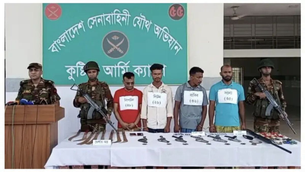 কুষ্টিয়ায় সেনা অভিযানে শীর্ষ সন্ত্রাসী লিপটন গ্রেপ্তার