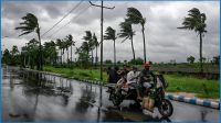 রাতের মধ্যে ৯ অঞ্চলে ঝড়ের আভাস