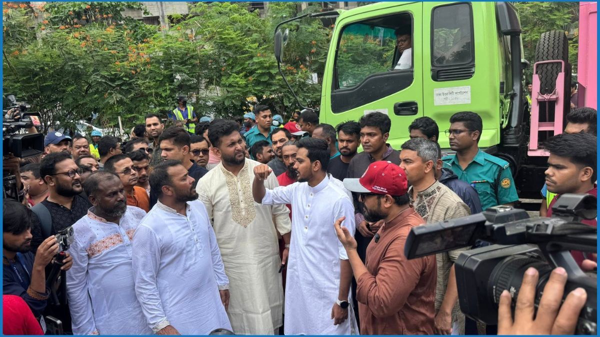 একযোগে ৭৫ ওয়ার্ডে বর্জ্য অপসারণ শুরু করল দক্ষিণ সিটি