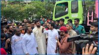 একযোগে ৭৫ ওয়ার্ডে বর্জ্য অপসারণ শুরু করল দক্ষিণ সিটি