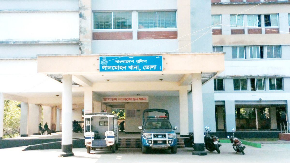 লালমোহনে যুবকের ঝুলন্ত মরদেহ উদ্ধার, পরিবারের দাবি হত্যা