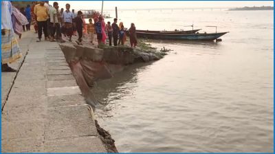 পদ্মা সেতু প্রকল্প এলাকা রক্ষা বাঁধে ভাঙন