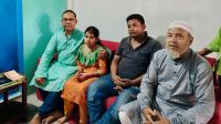 প্রয়াত শ্রমিক দল নেতার পরিবারের পাশে ব্যারিস্টার সায়েম