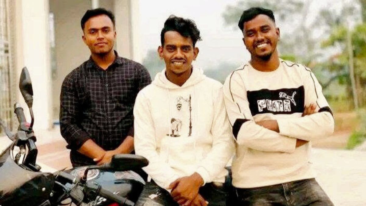 শিবপুরে বাস-মোটরসাইকেল সংঘর্ষে ৩ বন্ধুর মর্মান্তিক মৃত্যু