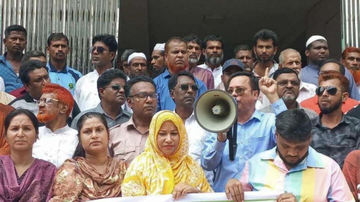 বরগুনায় ডেঙ্গু বিপর্যয়ে স্বাস্থ্য উপদেষ্টার পদত্যাগ দাবি