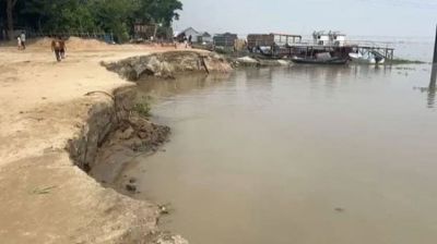 পদ্মা সেতুর কনস্ট্রাকশন ইয়ার্ডের ৩ কিলোমিটারের মধ্যে ব্যাপক ভাঙন