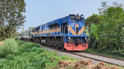 রাজশাহীতে ৩ ঘণ্টার অবরোধ শেষে স্বাভাবিক হলো রেল চলাচল