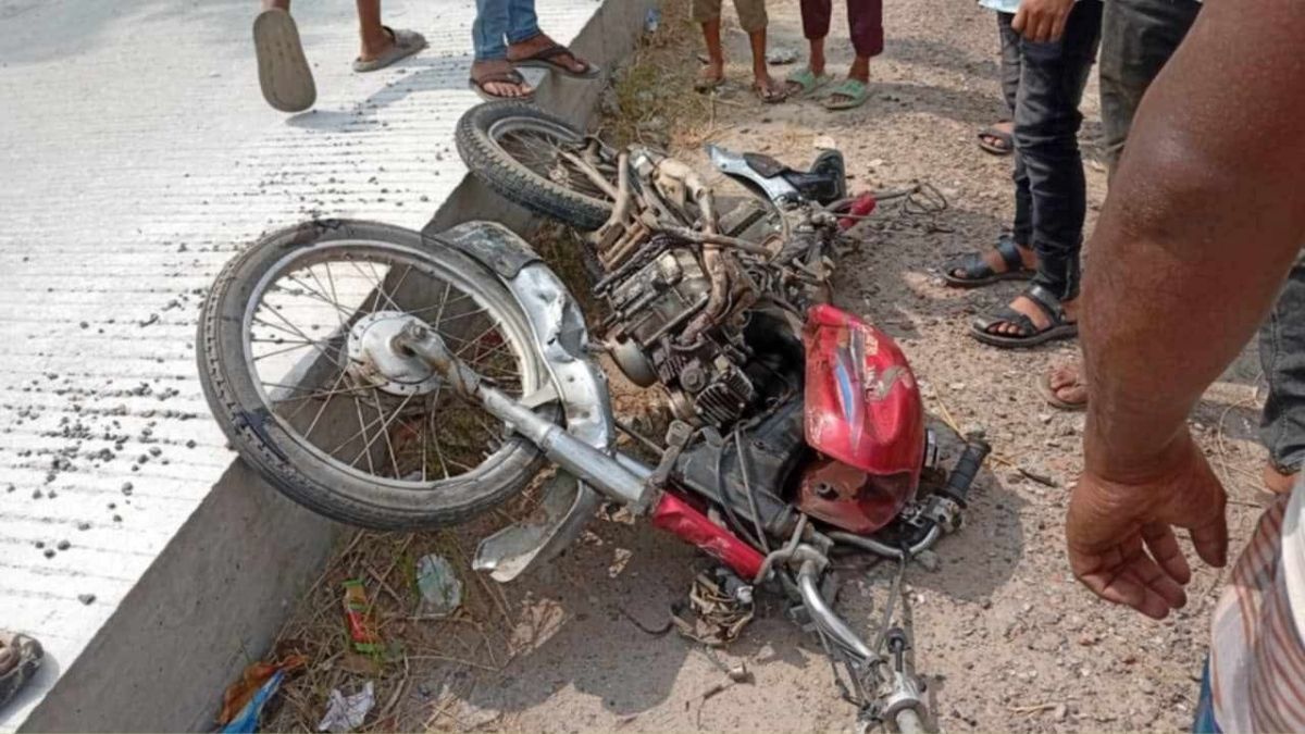 রায়গঞ্জে বাসচাপায় মোটরসাইকেল আরোহী নিহত