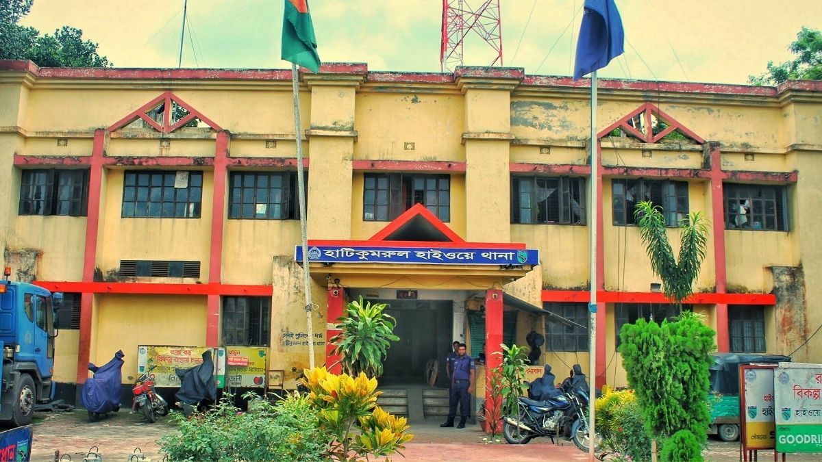 সিরাজগঞ্জে অ্যাম্বুলেন্সের ধাক্কায় পথচারী নিহত