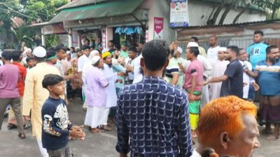 আড়াইহাজারে জামায়াতের পথসভায় বিএনপির হামলায় আহত ৫