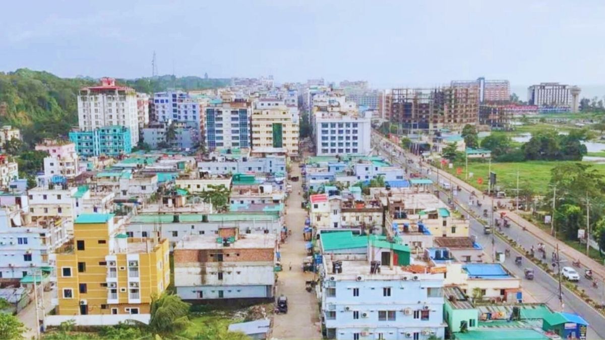 কক্সবাজারে কটেজ পল্লীতে অভিযানে ৪৮ তরুণ-তরুণী আটক