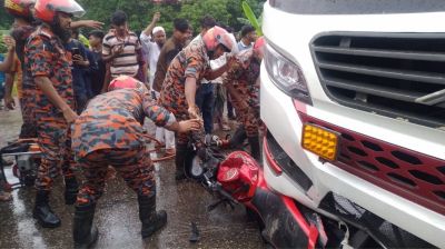 গৌরনদীতে বাসচাপায় মোটরসাইকেল চালক নিহত
