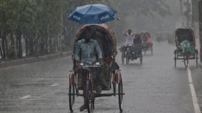 দুপুরে ঢাকায় বজ্রসহ বৃষ্টির সম্ভাবনা, কমবে তাপমাত্রা