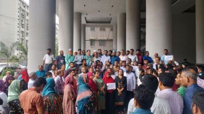 সচিবালয়ে টানা আন্দোলনে কর্মচারীরা