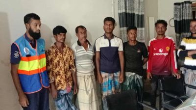 ছাতকে বালুবোঝাই নৌকাসহ আটক ৭