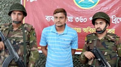 সেনাবাহিনীর হাতে তাঁতী লীগ নেতা গ্রেপ্তার