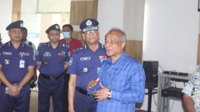 নিরপেক্ষ নির্বাচনের জন্য পুলিশকে প্রশিক্ষণ দেওয়া হচ্ছে : স্বরাষ্ট্র উপদেষ্টা