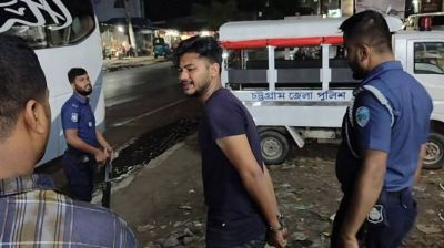 চট্টগ্রাম হানিফ পরিবহনের বাসে মিলল ১৪ হাজার ইয়াবা, গ্রেপ্তার ১