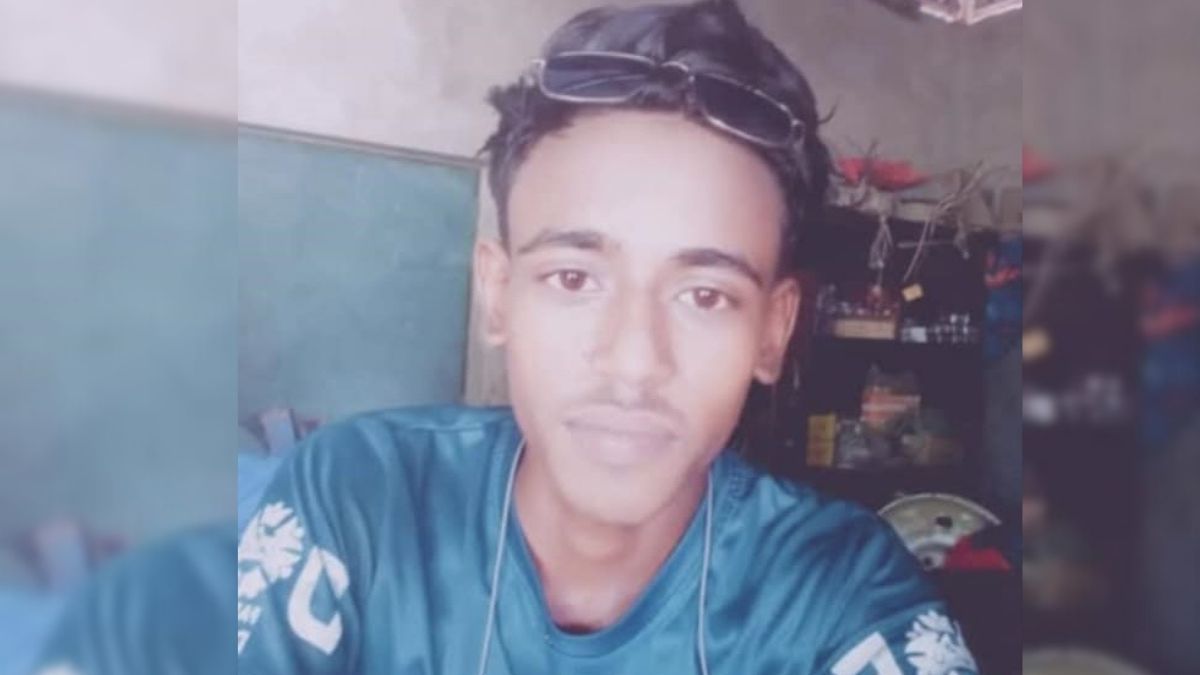 ঢাকা-বগুড়া মহাসড়কে কোচের ধাক্কায় যুবক নিহত