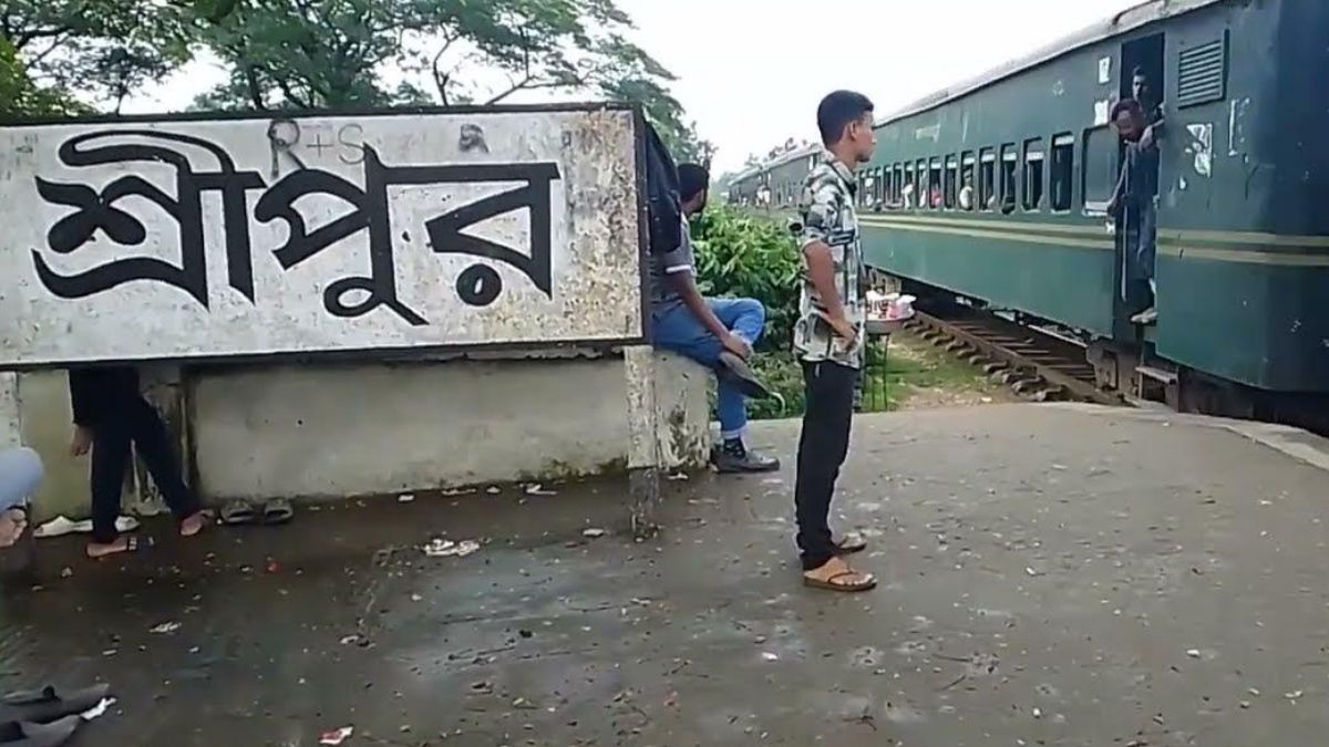 গাজীপুরে ট্রেনে কাটা পড়ে নারীসহ নিহত ২